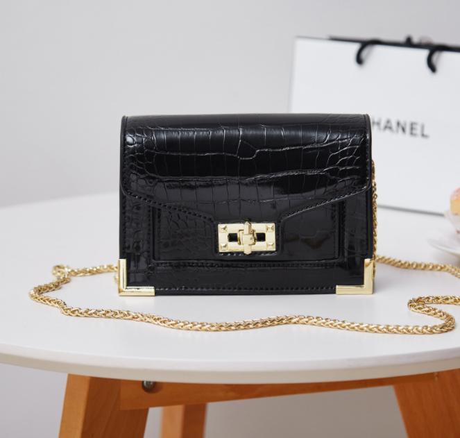 2019 Multifunction Korea Trendy Women Waist Belt Bag Alligator Leather fashion Messenger Bags Fanny Pack For Ladies